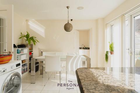 undefined, Richmond Cresent, Epsom