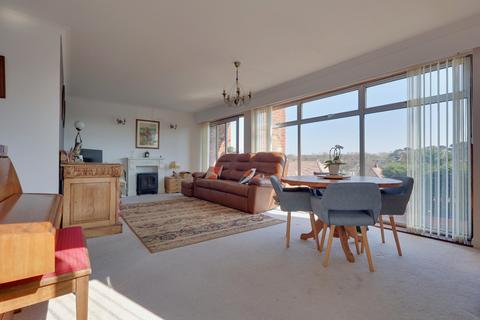 3 bedroom flat for sale, Longmead Court, Langstone, Havant