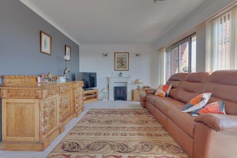 3 bedroom flat for sale, Longmead Court, Langstone, Havant