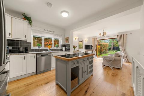 undefined, Cedar Road, Cobham, KT11