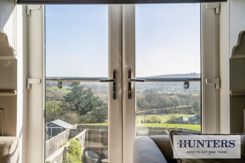 3 bedroom townhouse for sale, Stansfield Close, Apperley Bridge