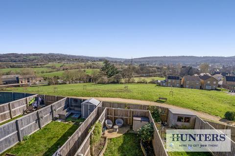 3 bedroom townhouse for sale, Stansfield Close, Apperley Bridge