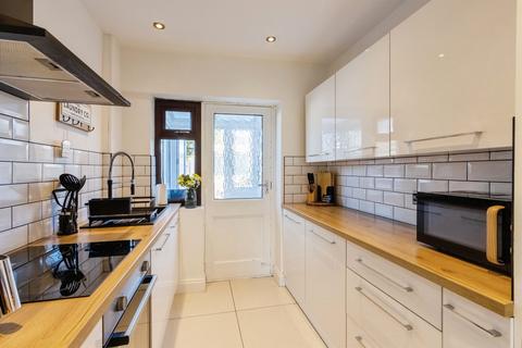 3 bedroom terraced house for sale, Dennil Road, LEEDS