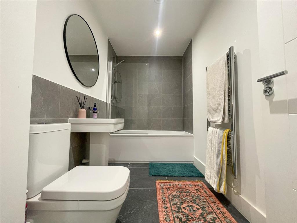 Family bathroom