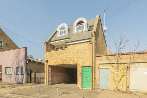 2 bedroom flat for sale, Prince Of Wales Terrace, London W4