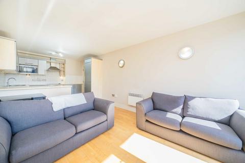 2 bedroom flat for sale, Prince Of Wales Terrace, London W4