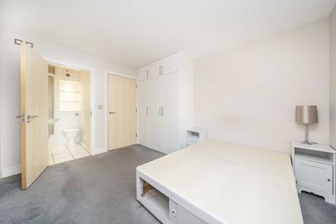2 bedroom flat for sale, Prince Of Wales Terrace, London W4