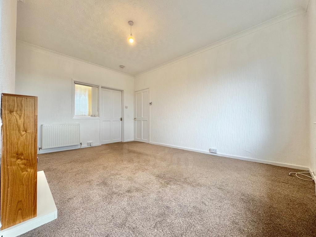 Empty lounge bungalow mair avenue dalry