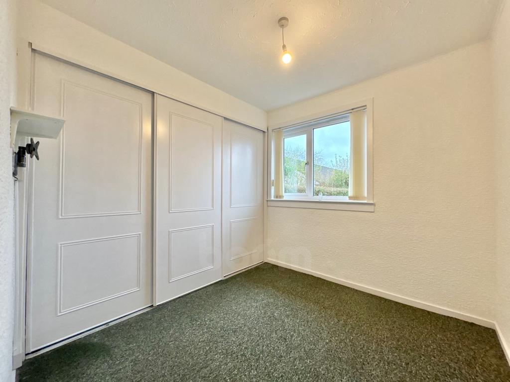 Bedroom empty at bungalow mair avenue dalry
