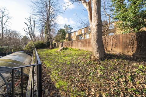 3 bedroom flat for sale, St. John's Way, London, N19