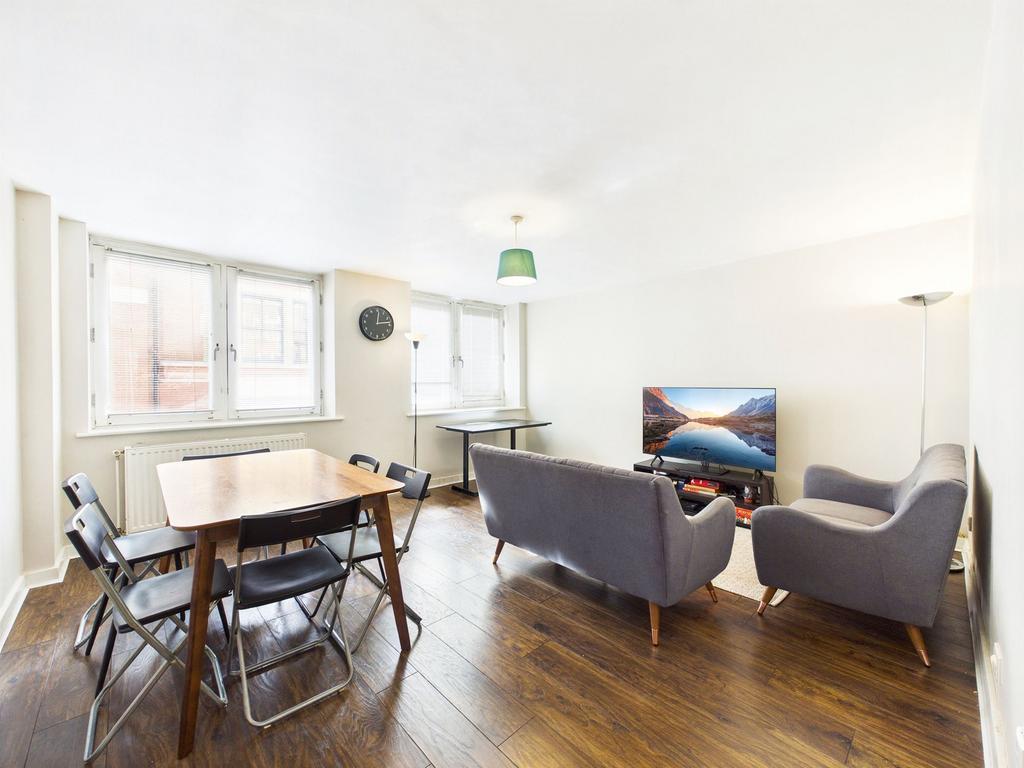 Lounge / Dining Room