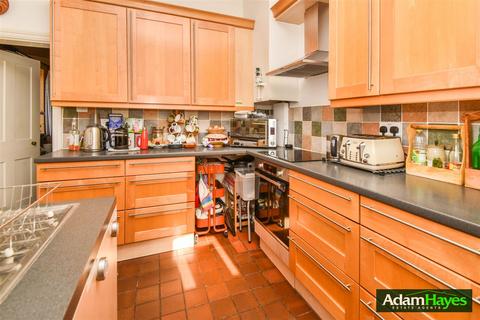 undefined, Leicester Road, London N2