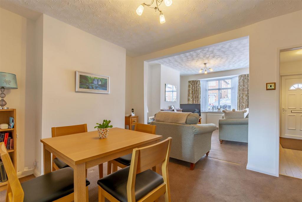 Lounge/Dining Room
