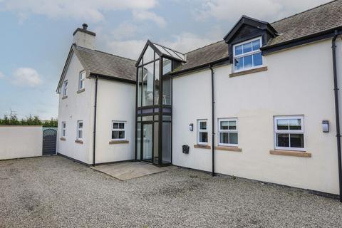 undefined, High Street, Cemaes Bay, Anglesey, LL67