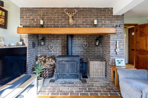4 bedroom detached house for sale, Framfield Road, Lankhurst Oak, Blackboys, Uckfield