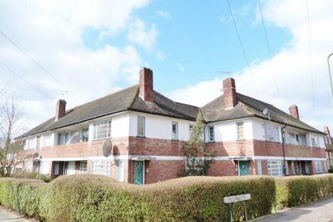 2 bedroom flat to rent, London N2