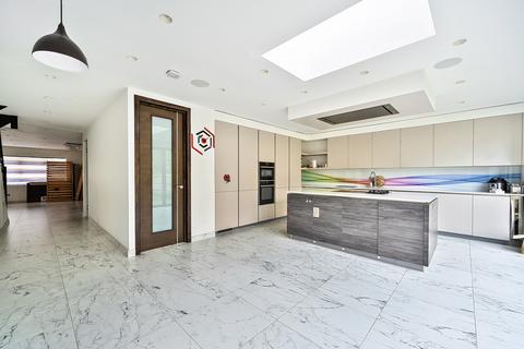 4 bedroom detached house for sale, Sidney Road, Staines-Upon-Thames, TW18
