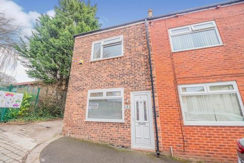 2 bedroom terraced house to rent, Chapel Street, Manchester, M28