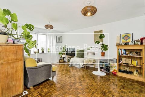 undefined, Ringley Oak, Horsham, RH12