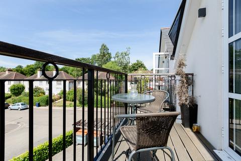 2 bedroom flat to rent, Sanders Lane