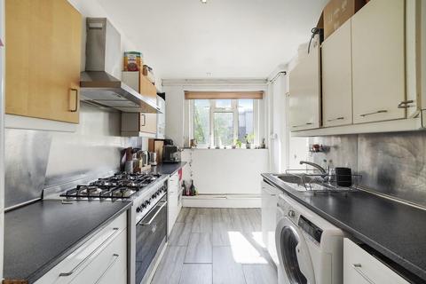 3 bedroom flat to rent, Flint Street, Elephant & Castle, SE17