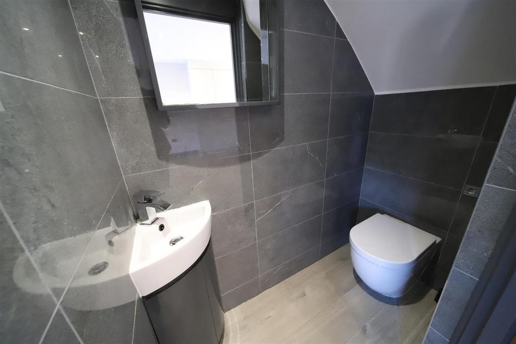 Downstairs wc.jpg