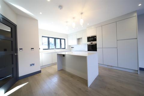 4 bedroom semi-detached house for sale, Lincoln Road, Enfield, EN1