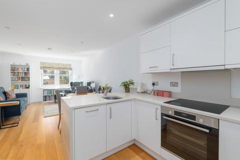 2 bedroom flat for sale, Mycenae Road, London, SE3
