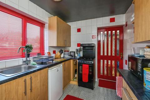 2 bedroom semi-detached house for sale, Kilton Glade, Worksop
