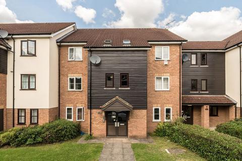 2 bedroom flat to rent, Vicars Bridge Close, Wembley HA0