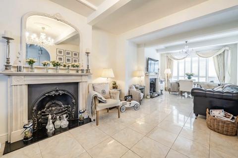 undefined, Briar Avenue, London