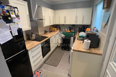 2 bedroom terraced house for sale, King Street, Worksop