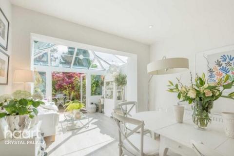 3 bedroom terraced house for sale, Cranbourne Close, LONDON