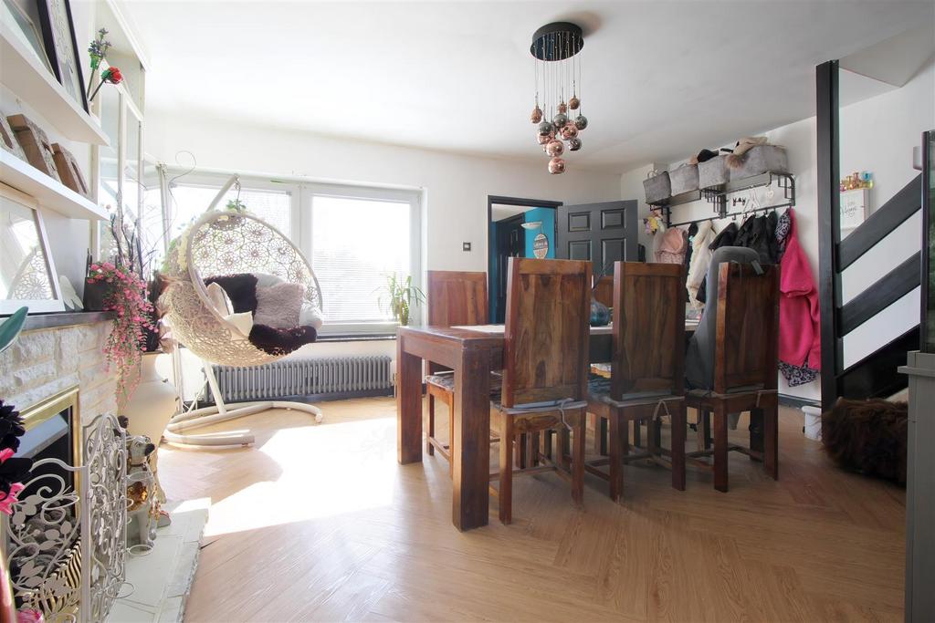Dining Room.jpg