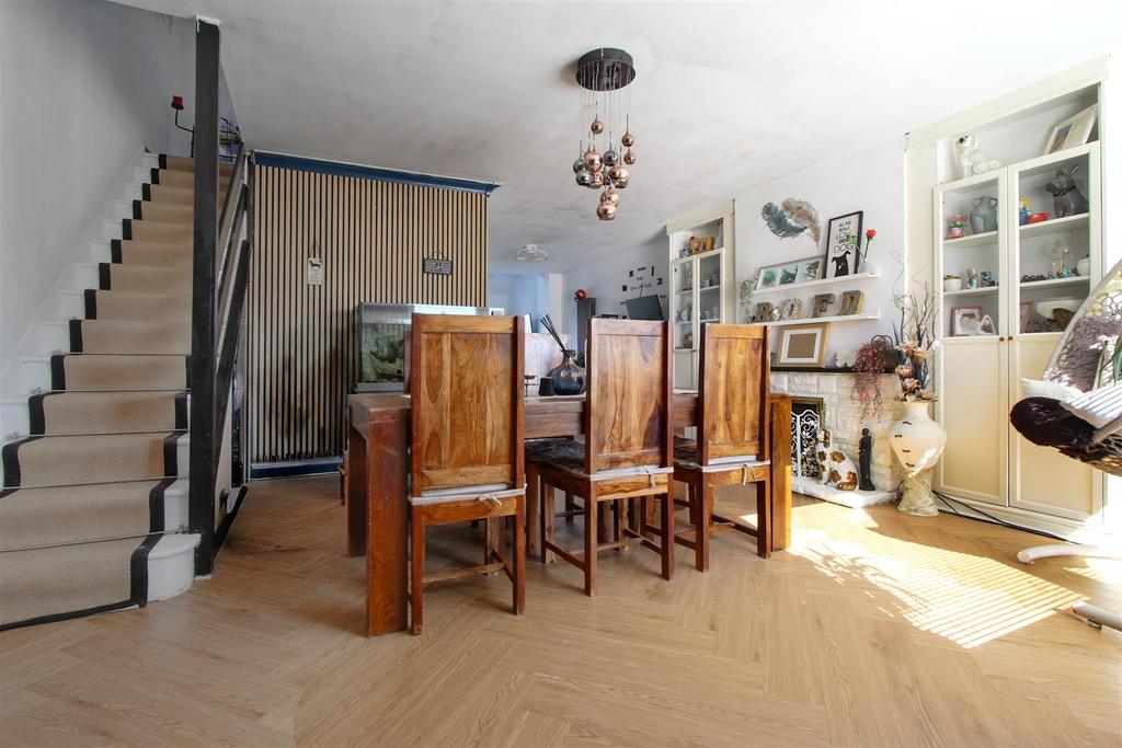 Dining Area.jpg