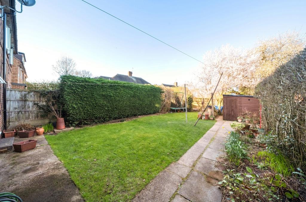 1431365-3-69bb384abc30a