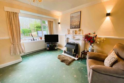 3 bedroom semi-detached house for sale, 18 Oriel Close, Chadderton, Oldham, OL9 8RL