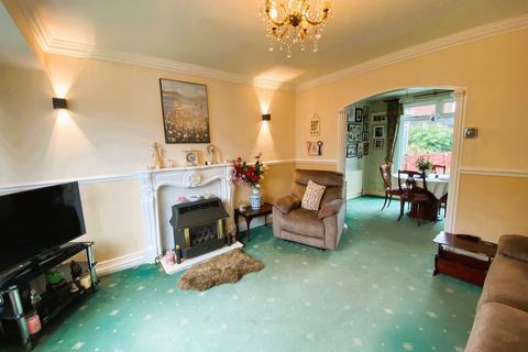 3 bedroom semi-detached house for sale, 18 Oriel Close, Chadderton, Oldham, OL9 8RL