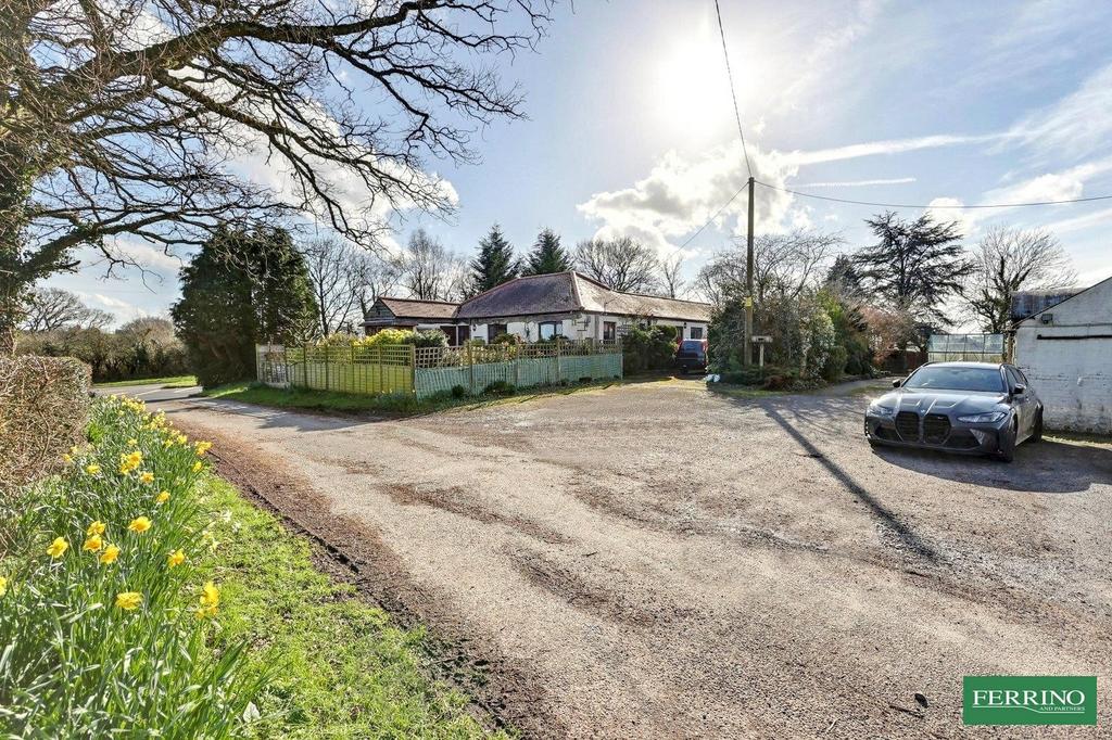 Driveway & Parking