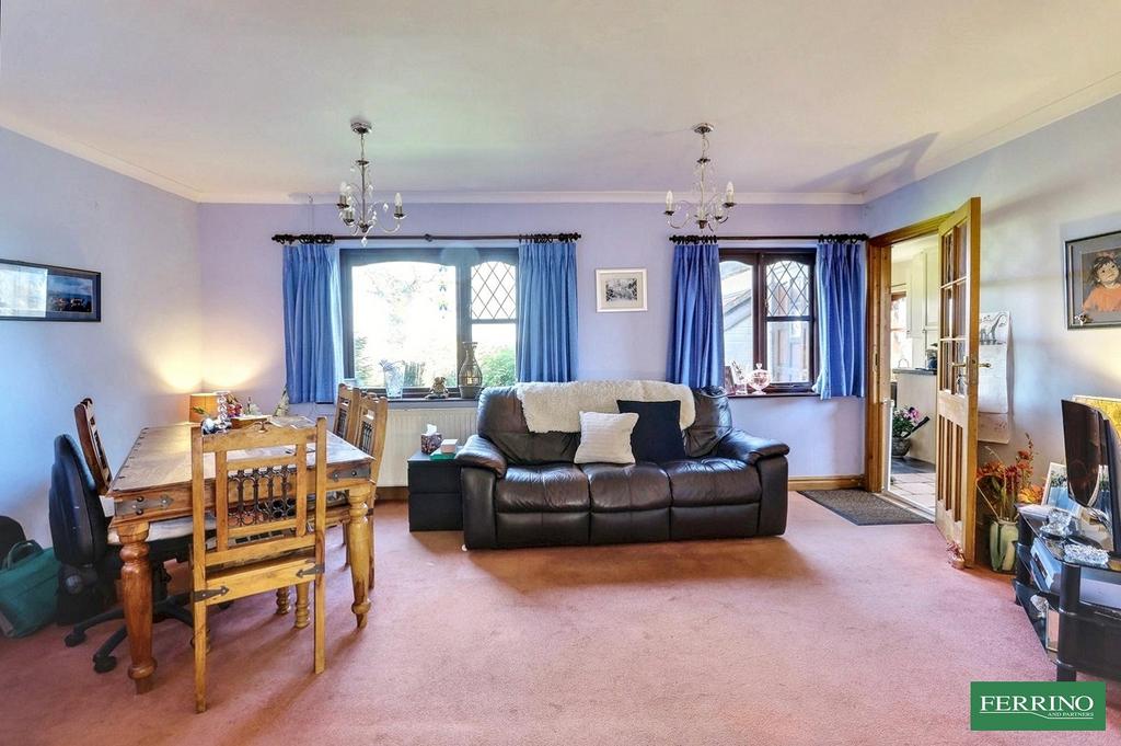 Sitting/Dining Room