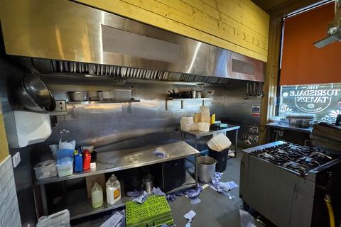 Restaurant to rent, 697 Pollokshaws Rd Glasgow G41 2AB
