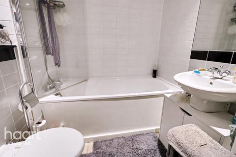 1 bedroom apartment for sale, Colton Square, Leicester