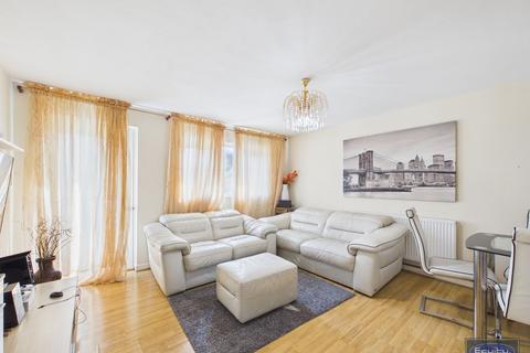 2 bedroom maisonette to rent, Haldane Road, London, SE28