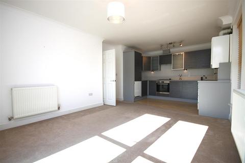 2 bedroom apartment to rent, HIGHBURY DRIVE, LEATHERHEAD, KT22