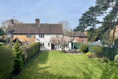4 bedroom semi-detached house for sale, Baconsmead, Denham Village