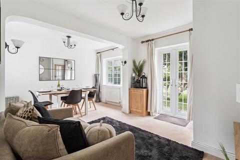 4 bedroom semi-detached house for sale, Baconsmead, Denham Village