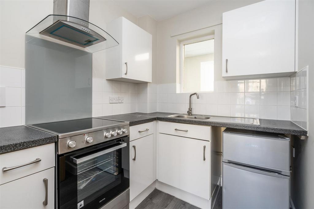Flat 1 4.jpg