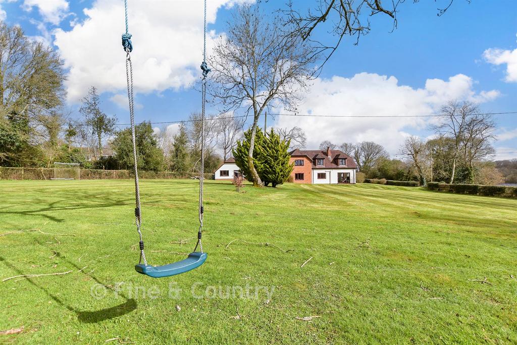 External Lifestyle Photograph