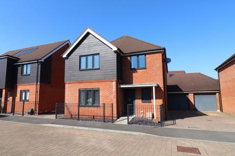 4 bedroom detached house for sale, Claypit Copse, Southampton SO31