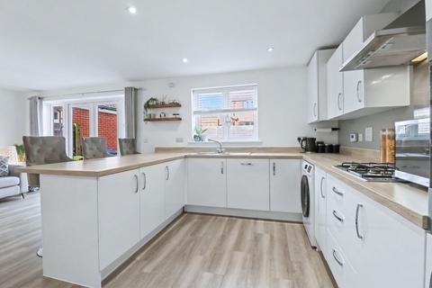 4 bedroom detached house for sale, Claypit Copse, Southampton SO31